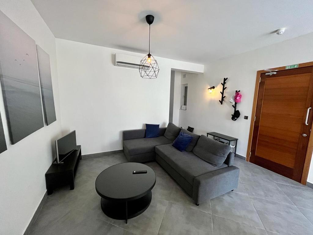 Dreams Of Holiday. Apartment With Pool Marsalforn Exterior foto